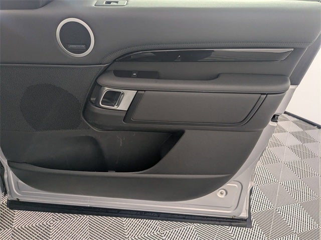 2023 Land Rover Discovery S