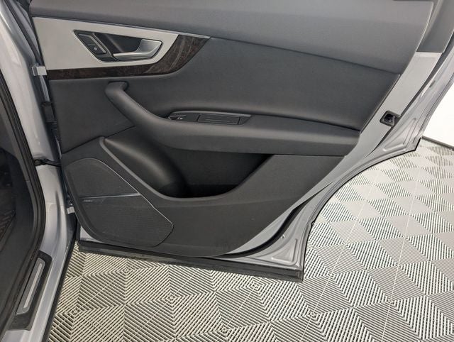 2019 Audi Q7 45 Premium Plus quattro