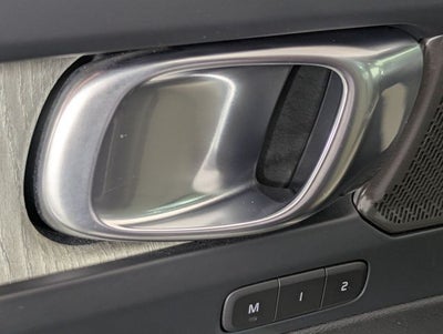 2023 Volvo XC40 Ultimate