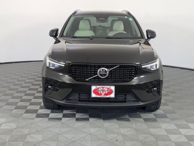 2023 Volvo XC40 Ultimate