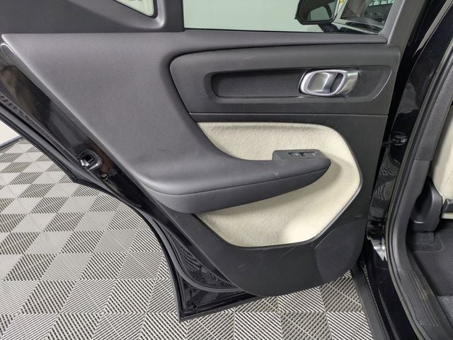 2023 Volvo XC40 Ultimate