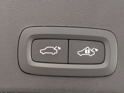 2023 Volvo XC40 Ultimate