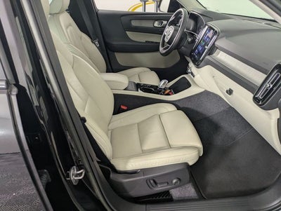 2023 Volvo XC40 Ultimate