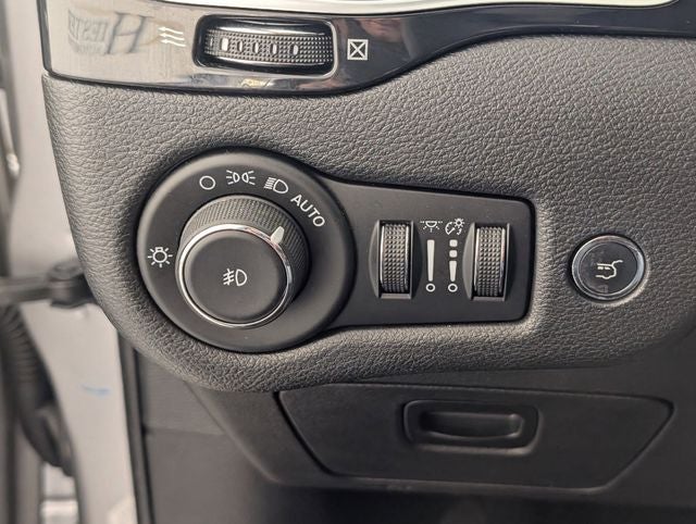 2020 Jeep Cherokee Altitude