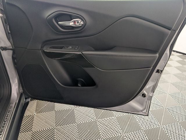 2020 Jeep Cherokee Altitude