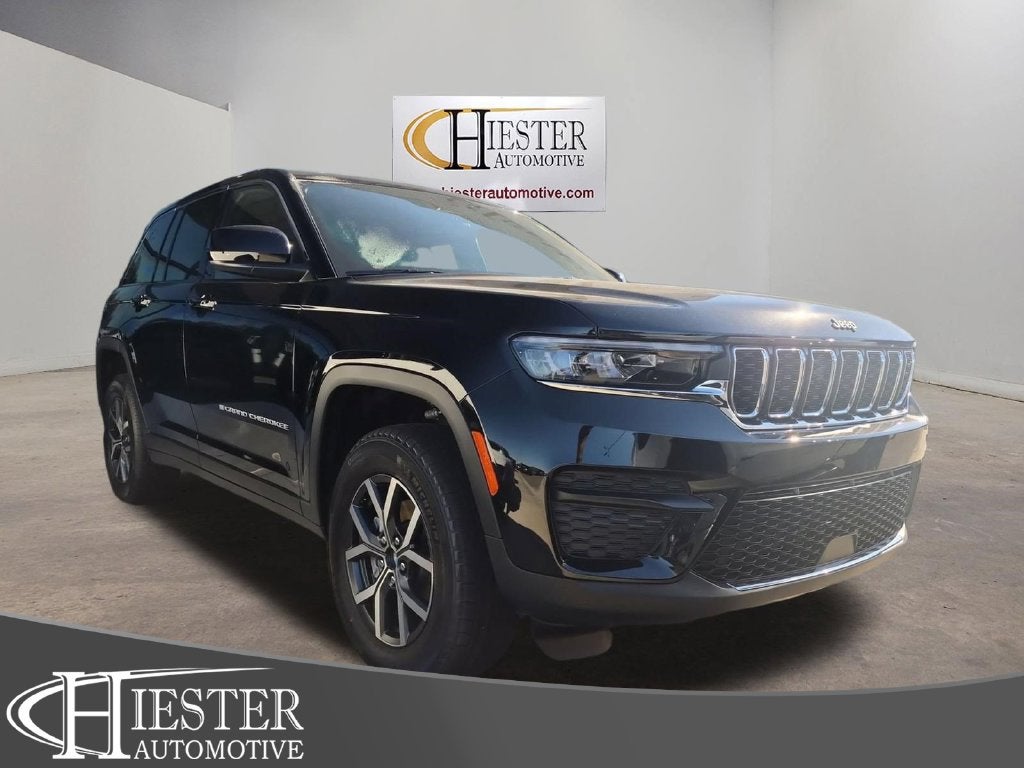 2027 Jeep Grand Cherokee Laredo