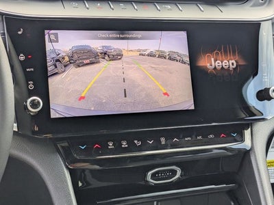 2026 Jeep Grand Cherokee Laredo