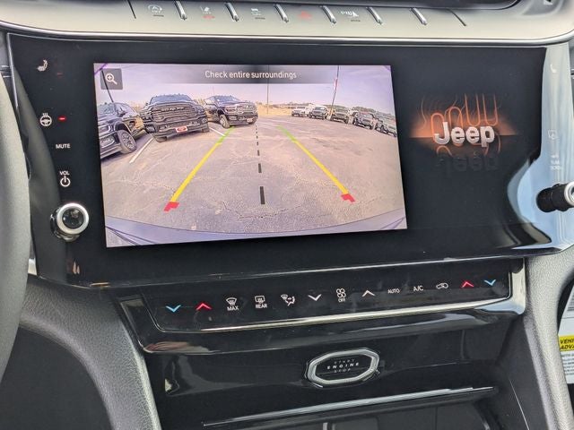 2026 Jeep Grand Cherokee Laredo