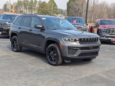 2026 Jeep Grand Cherokee Laredo