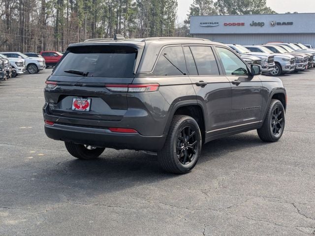 2026 Jeep Grand Cherokee Laredo