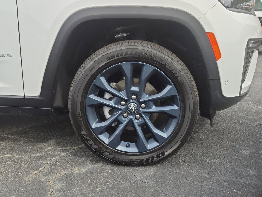 2026 Jeep Grand Cherokee Base