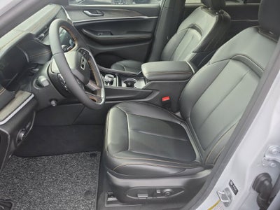 2026 Jeep Grand Cherokee Base