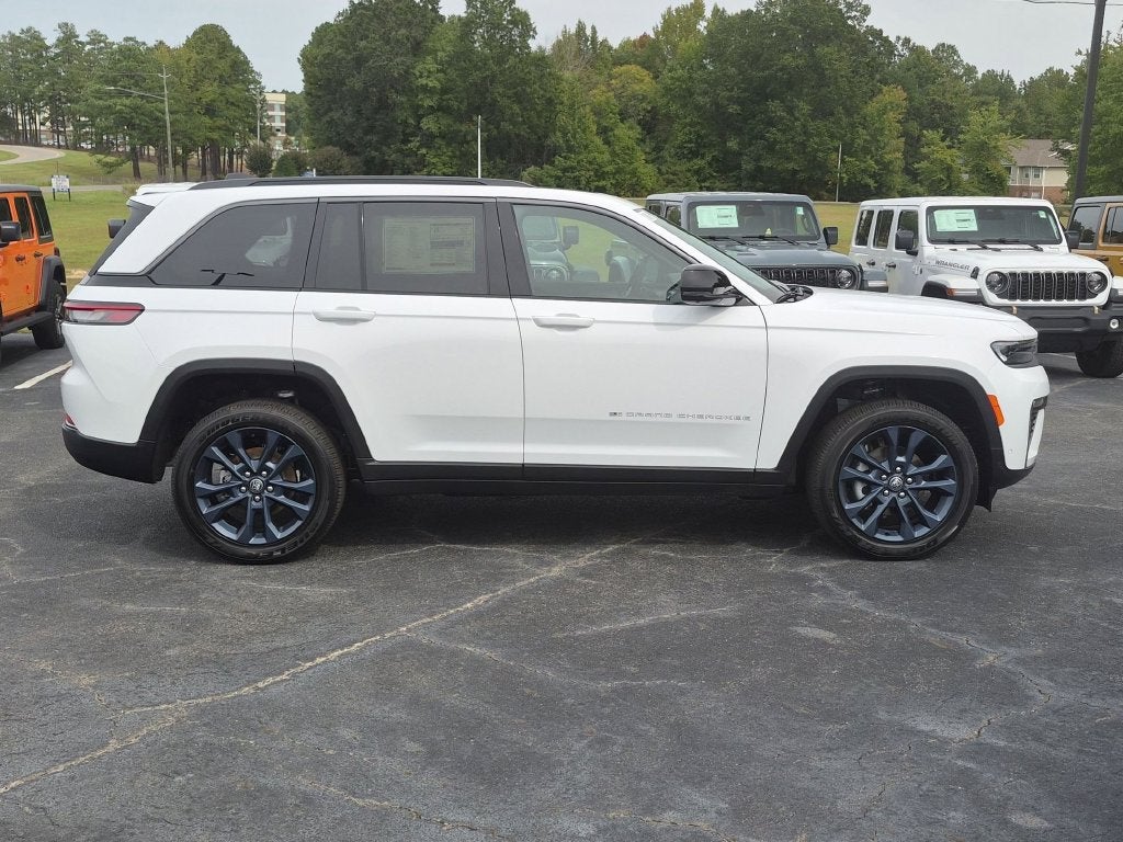 2026 Jeep Grand Cherokee Base