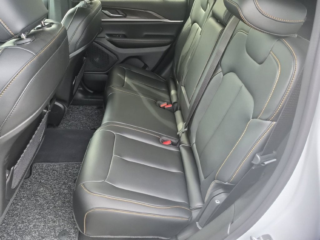 2026 Jeep Grand Cherokee Base