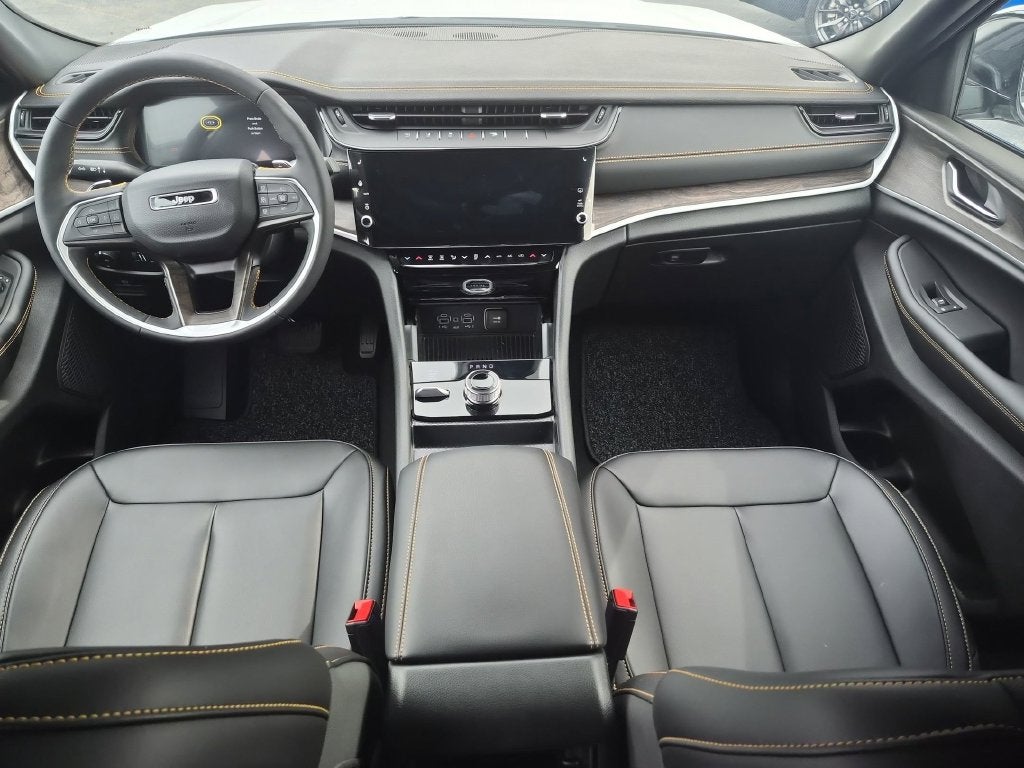 2026 Jeep Grand Cherokee Base