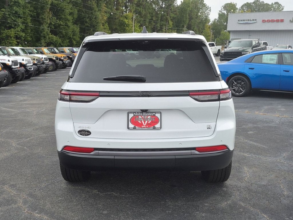2026 Jeep Grand Cherokee Base