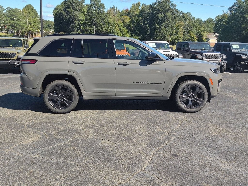 2027 Jeep Grand Cherokee Limited Reserve