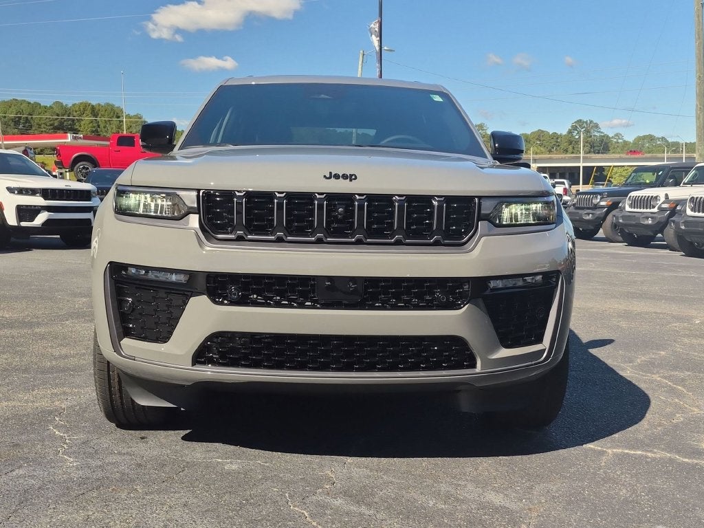 2027 Jeep Grand Cherokee Limited Reserve