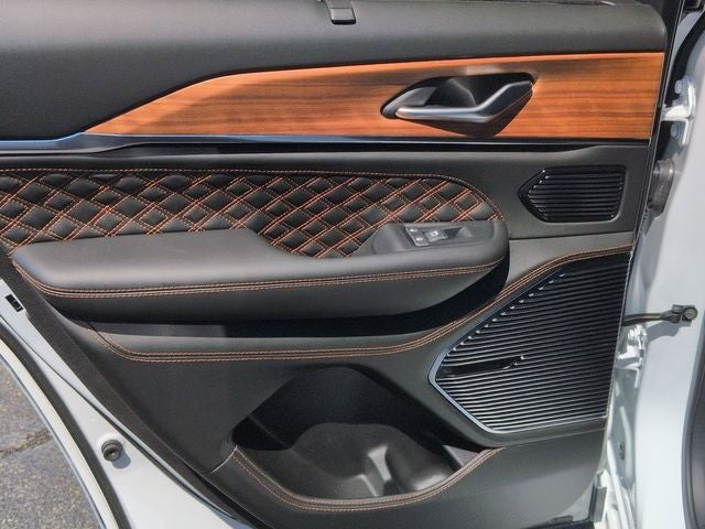 2026 Jeep Grand Cherokee Summit