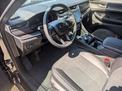 2027 Jeep Grand Cherokee L Laredo Altitude