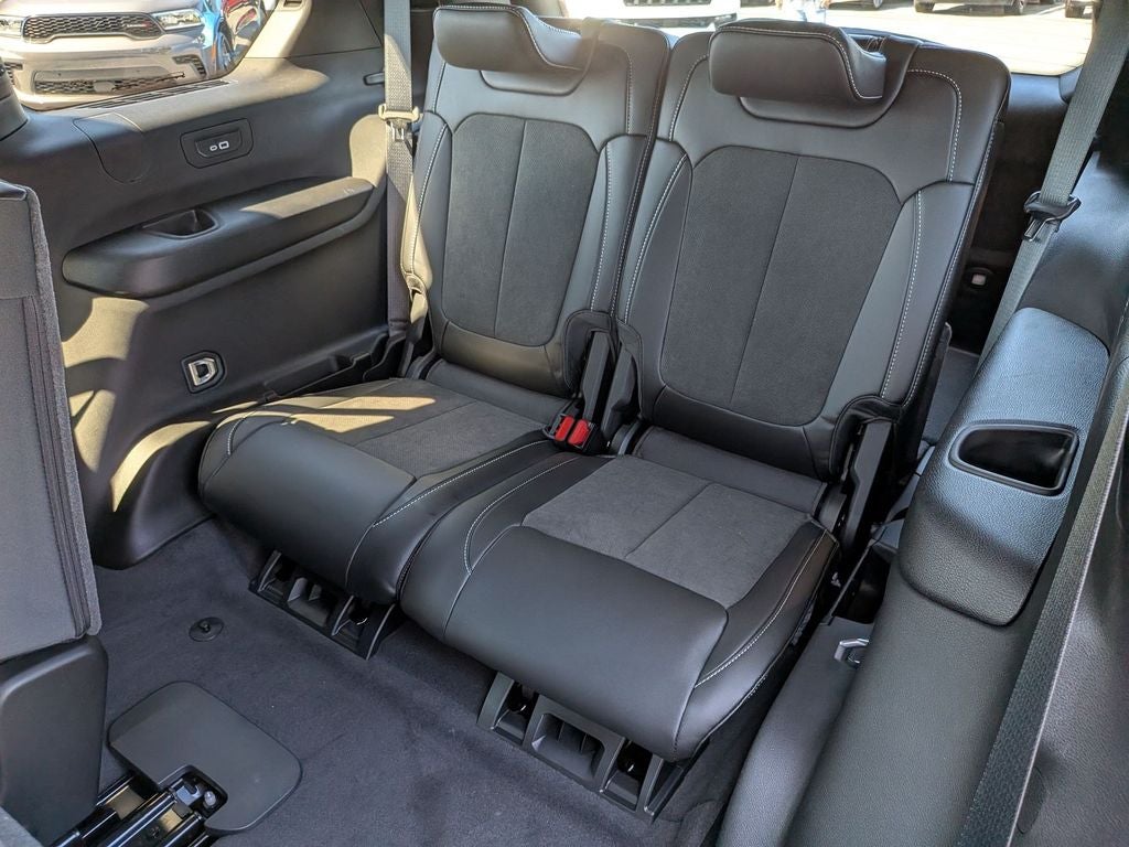 2027 Jeep Grand Cherokee L Laredo Altitude