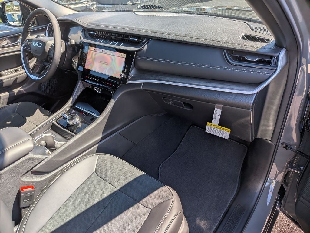 2027 Jeep Grand Cherokee L Laredo Altitude