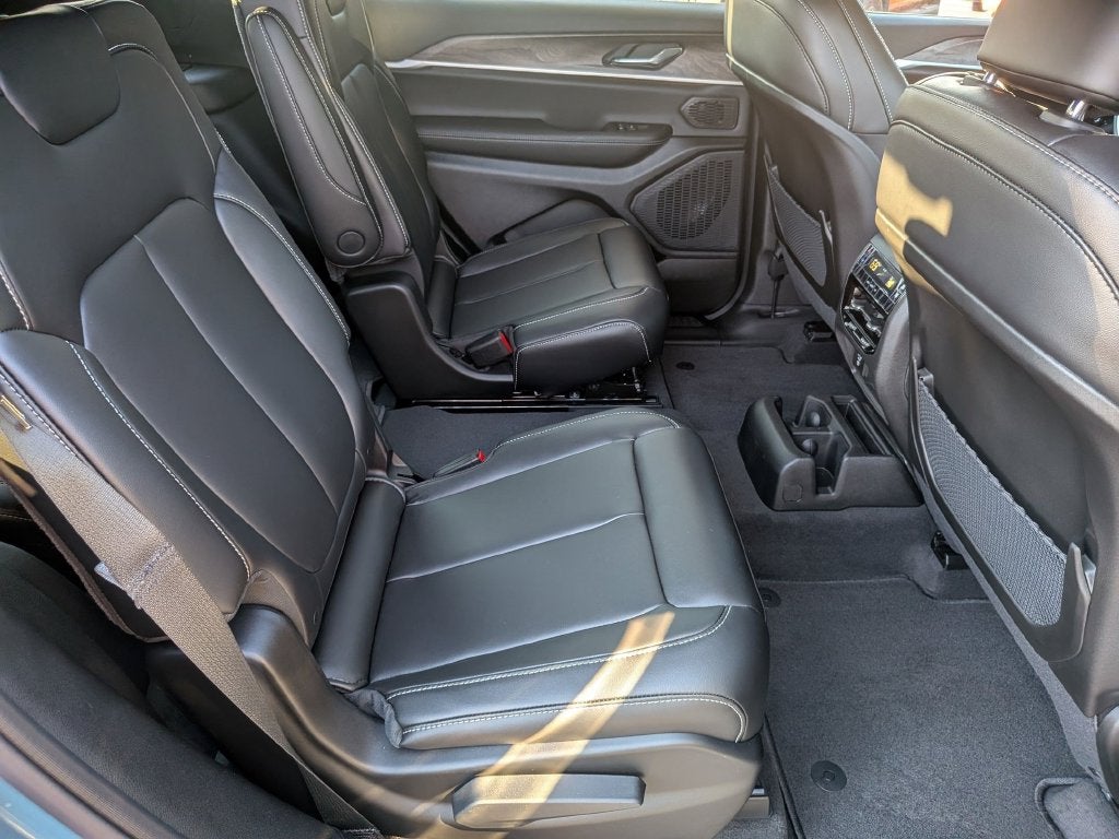 2027 Jeep Grand Cherokee L Limited