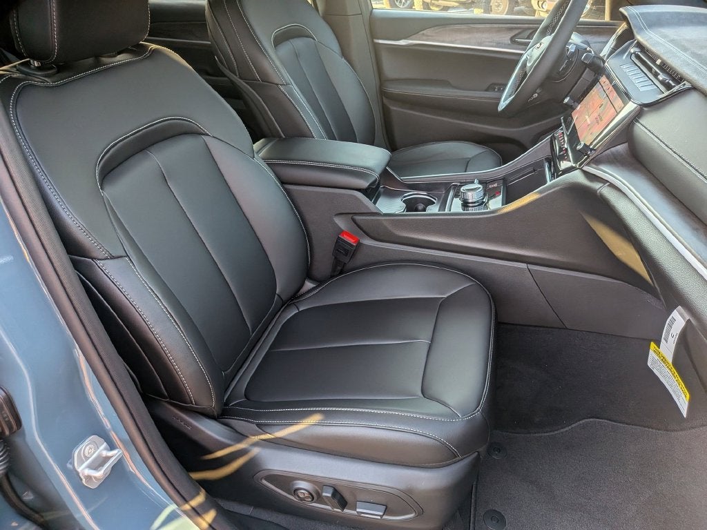 2027 Jeep Grand Cherokee L Limited