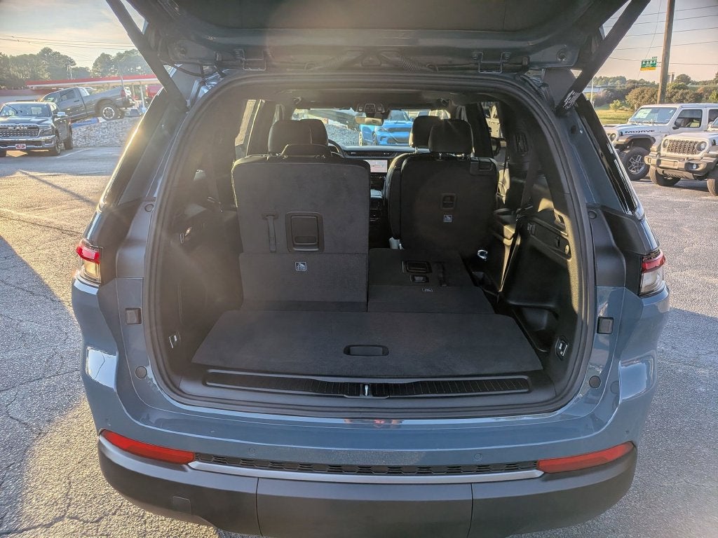 2027 Jeep Grand Cherokee L Limited