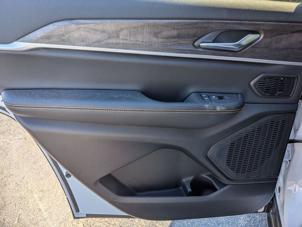 2026 Jeep Grand Cherokee L Base