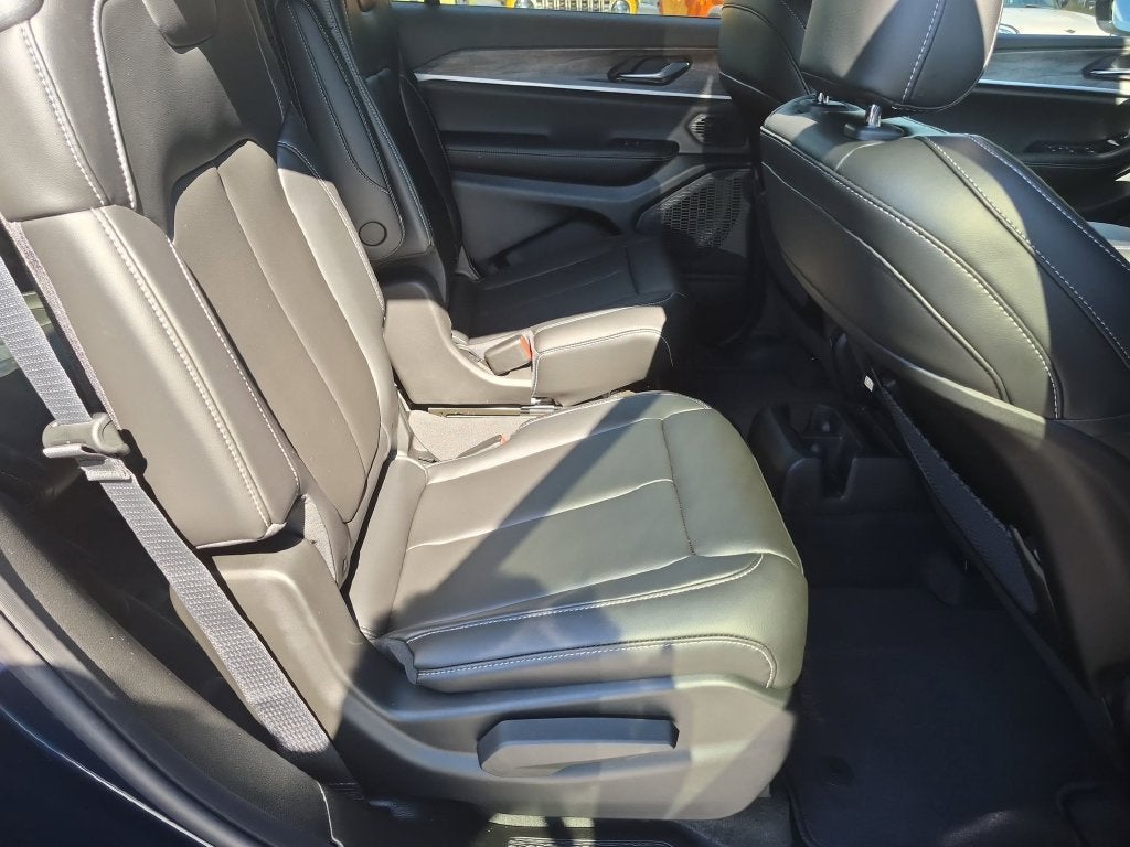 2027 Jeep Grand Cherokee L Limited