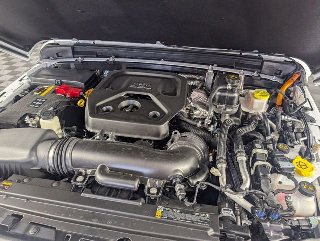 2025 Jeep Wrangler Sahara 4xe
