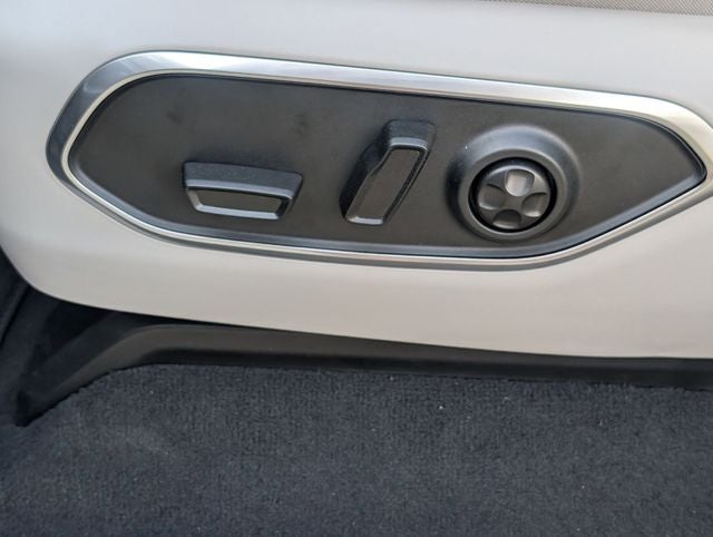 2026 Jeep Grand Wagoneer Base