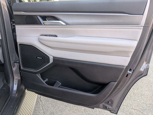 2026 Jeep Grand Wagoneer Base