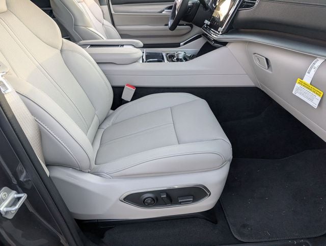 2026 Jeep Grand Wagoneer Base