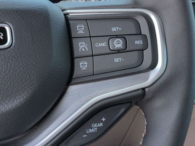 2026 Jeep Grand Wagoneer Base