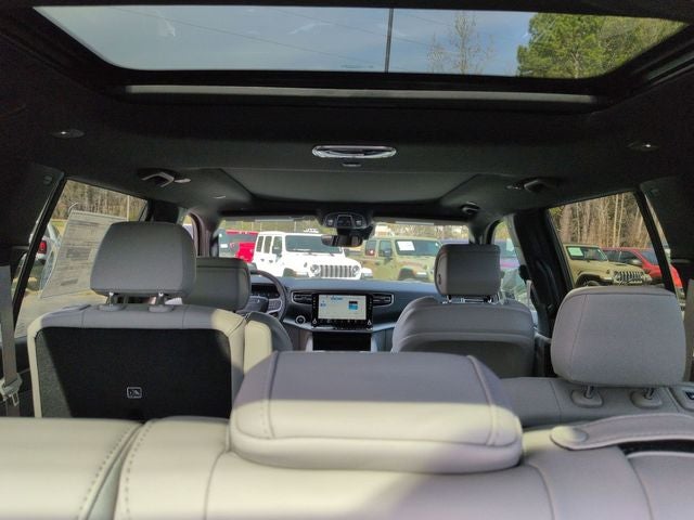 2026 Jeep Grand Wagoneer Base