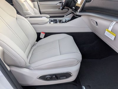 2026 Jeep Grand Wagoneer Base