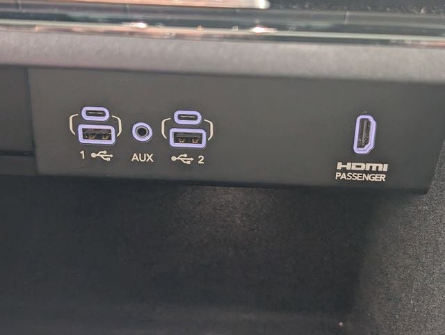 2023 Jeep Wagoneer Base