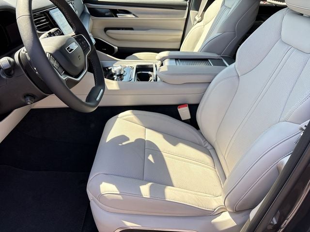 2026 Jeep Grand Wagoneer Limited Reserve