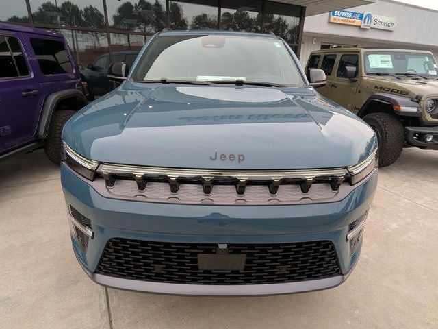 2026 Jeep Grand Wagoneer Base