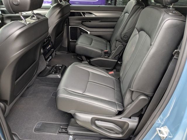 2026 Jeep Grand Wagoneer Base