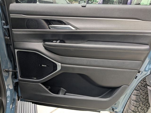 2026 Jeep Grand Wagoneer Base