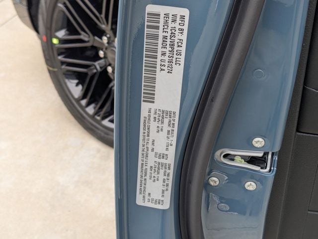 2026 Jeep Grand Wagoneer Base