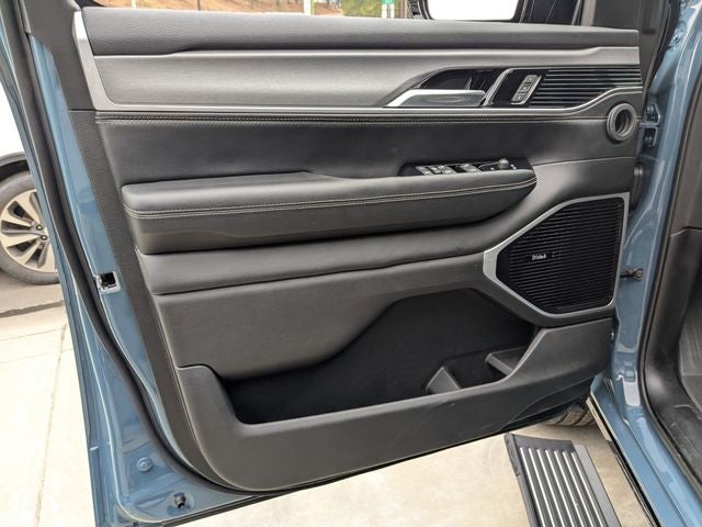 2026 Jeep Grand Wagoneer Base