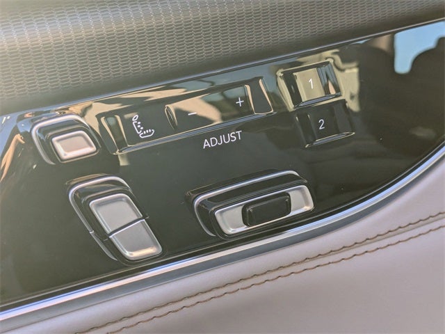 2026 Jeep Grand Wagoneer Base