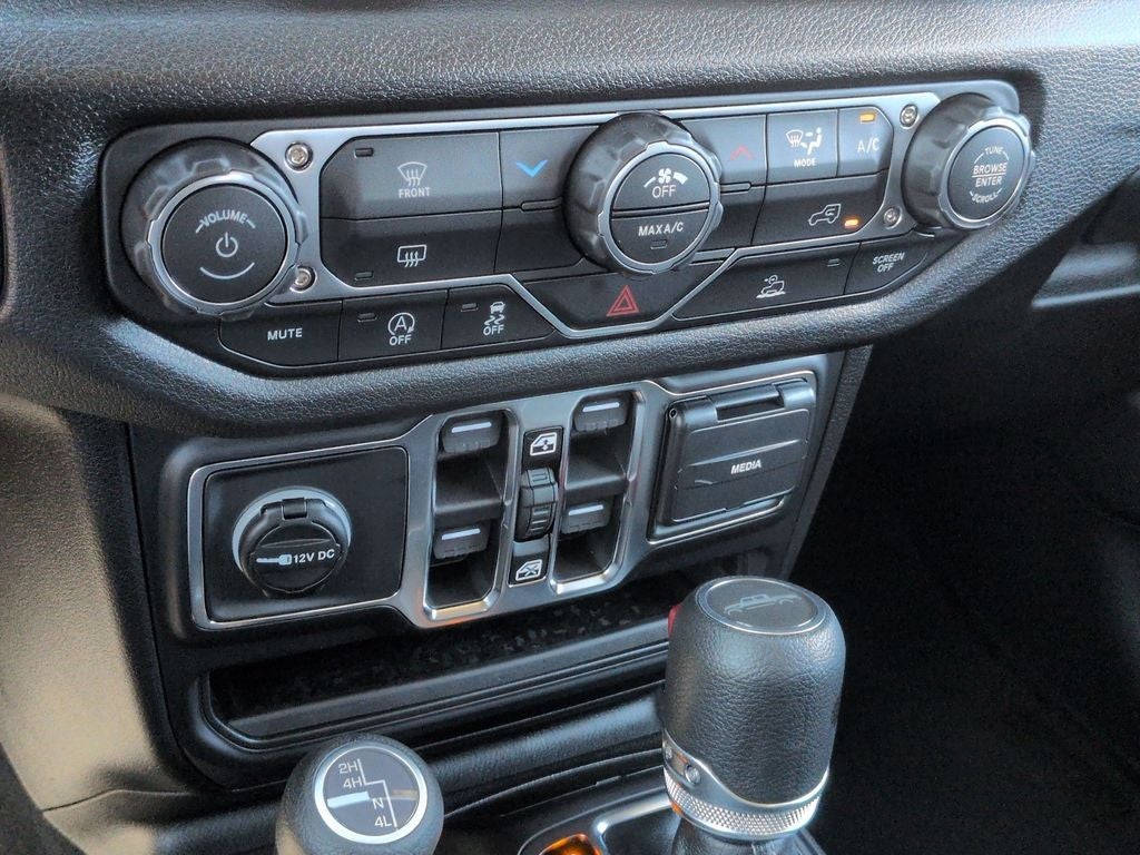 2026 Jeep Gladiator Sport