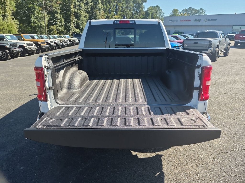 2027 RAM 1500 Big Horn/Lone Star