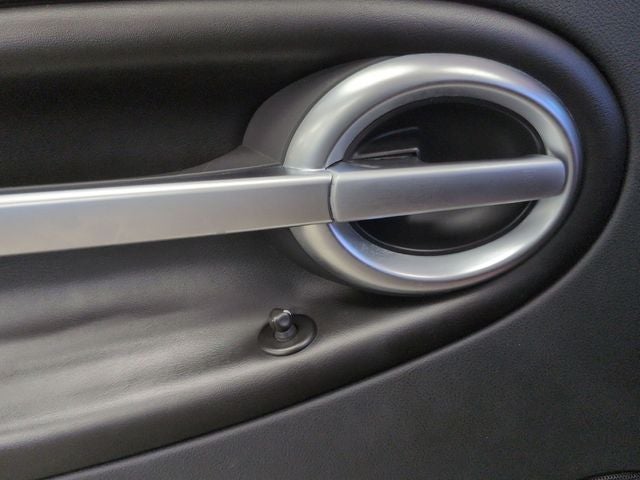 2004 Chevrolet SSR Base