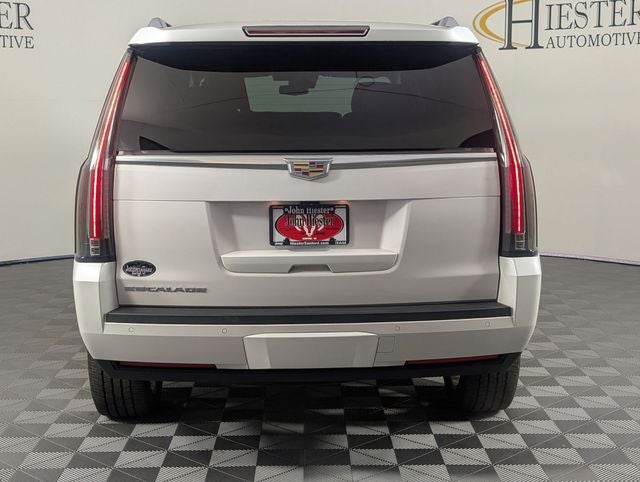 2020 Cadillac Escalade Luxury